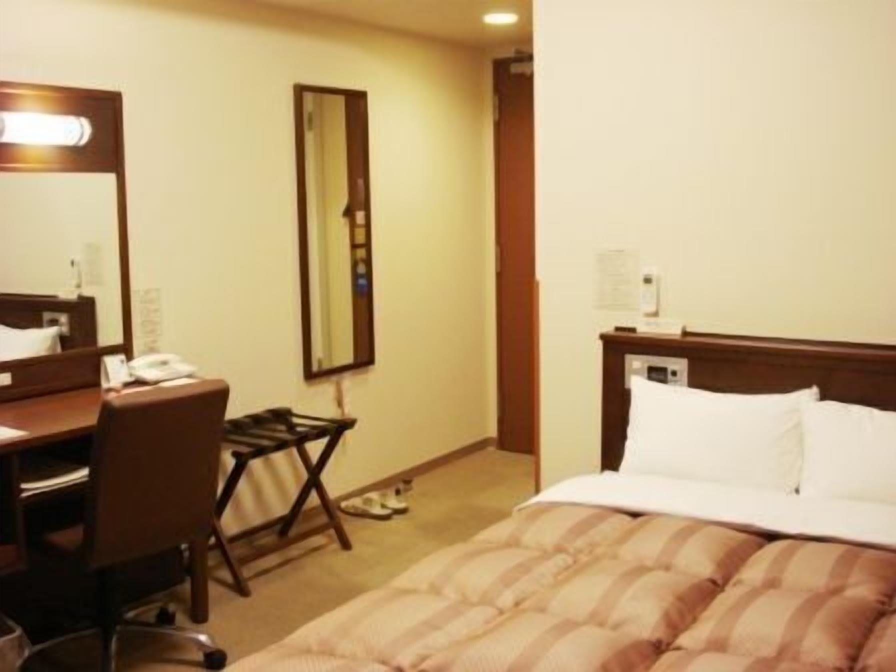Hotel Route-Inn Hofu Ekimae מראה חיצוני תמונה